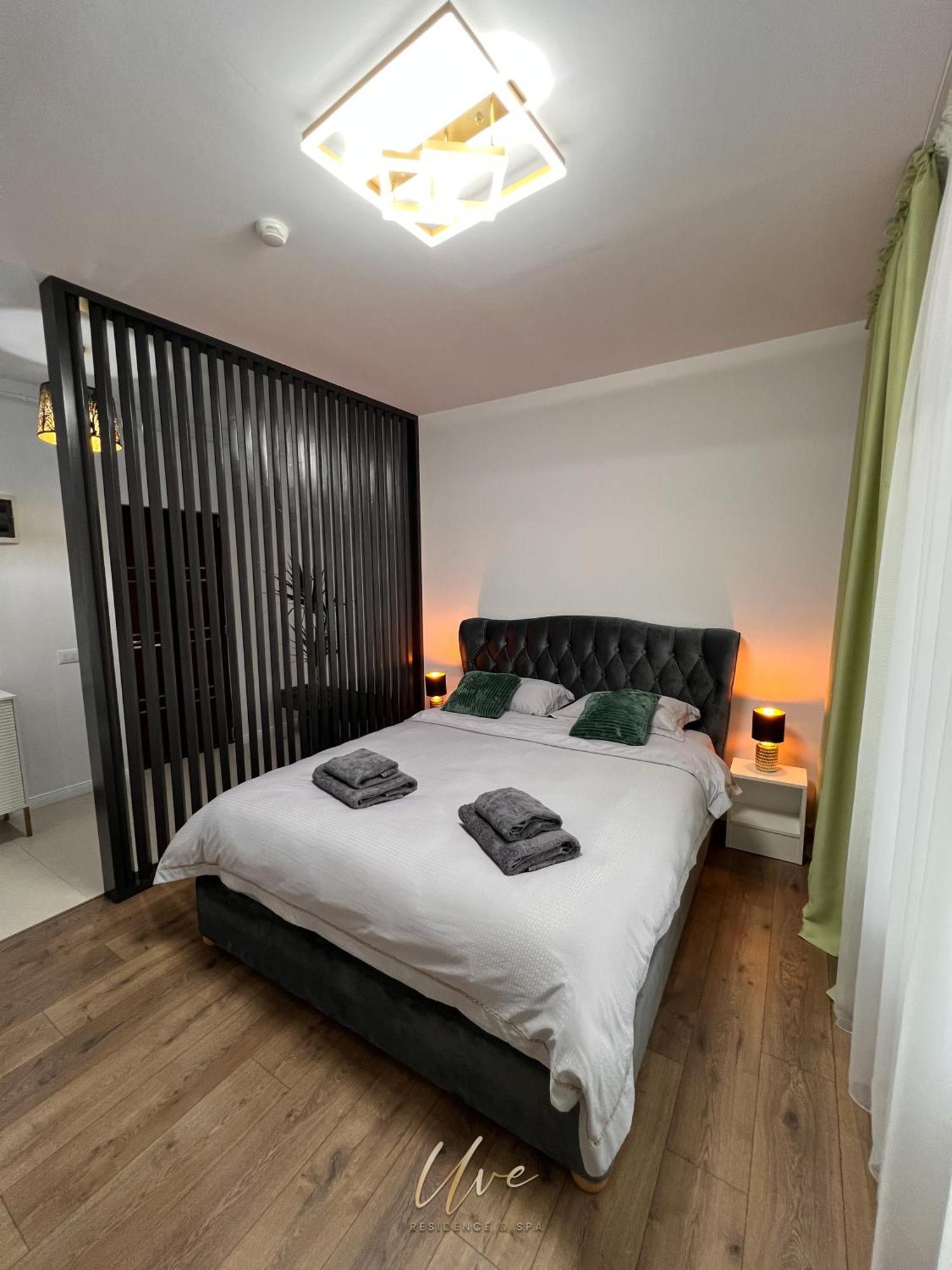 Uve Residence & Spa Piatra Neamt Bagian luar foto